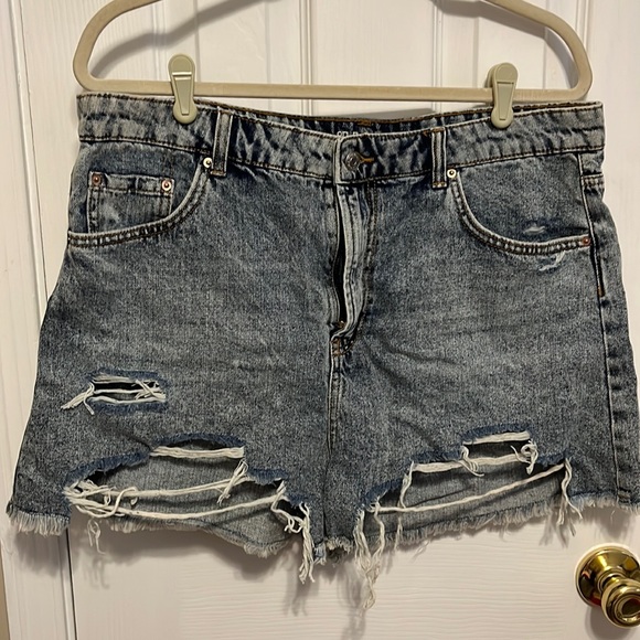 Medium wash Denim Shorta